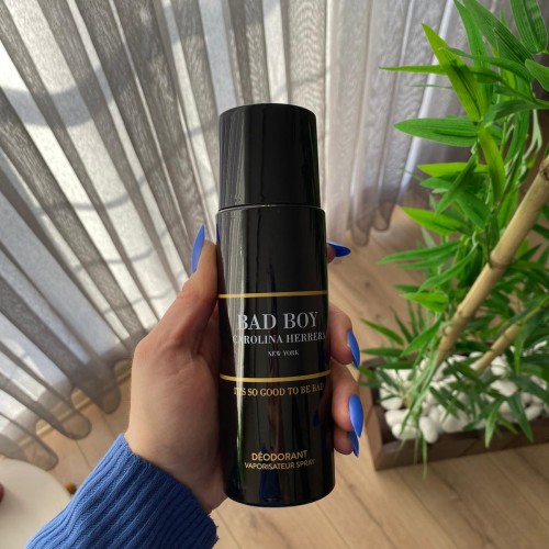 Carolina Herrera Bad Boy 200ml Erkek Deodorant